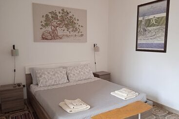 تختخواب و صبحانه La Casa Di Aneupe