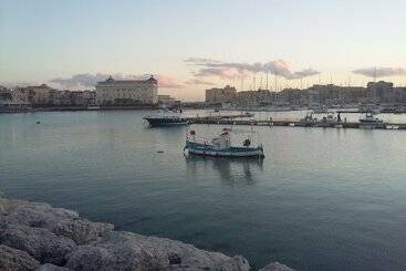 تختخواب و صبحانه La Casa Di Aneupe