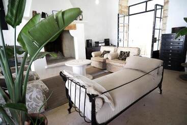 تختخواب و صبحانه Masseria Caretti Grande
