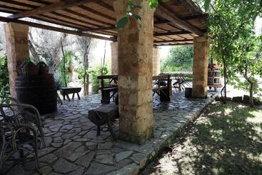 تختخواب و صبحانه Masseria Caretti Grande