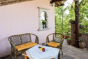 Al Guado Di Assisi B&b
