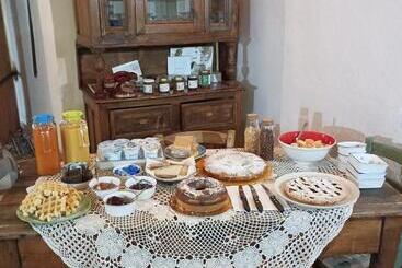 تختخواب و صبحانه Fattoria La Tana Della Volpe