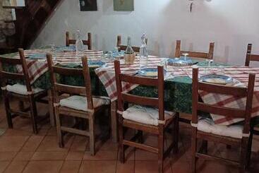 تختخواب و صبحانه Fattoria La Tana Della Volpe