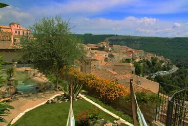 تختخواب و صبحانه La Casa Del Gelsomino