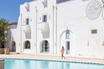 هتل Masseria Malvindi