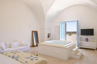هتل Masseria Malvindi