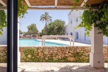 هتل Masseria Malvindi