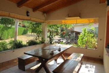هتل Camping Bella Vista