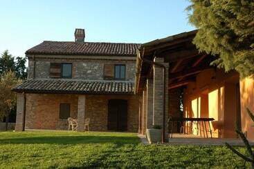 هتل روستایی Agriturismo Acquaviva Todi