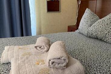 Jfk B & B