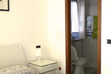پانسیون Top Suit Uno   Guest House