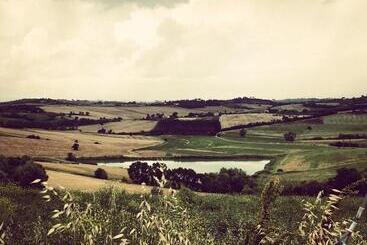 קוטג'' Agriturismo La Godiola