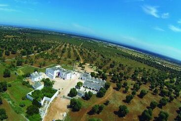 هتل روستایی Masseria Mozzone