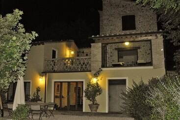 B&b And Wellness Il Pomario Di Montepiglio Resort Naturista