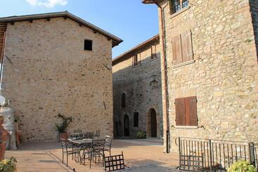 پانسیون Il Castello Di Perchia