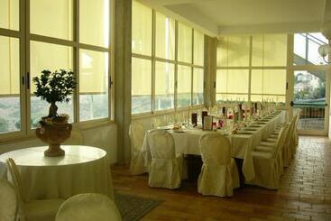 هتل Villa Aniana