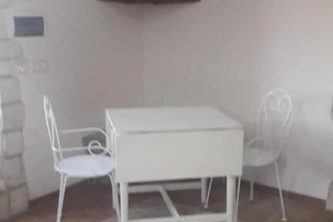 تختخواب و صبحانه Villa Alemi