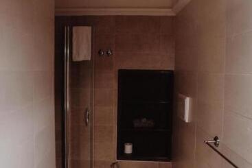 تختخواب و صبحانه Villa Alemi