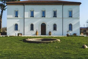 تختخواب و صبحانه Villa Archi
