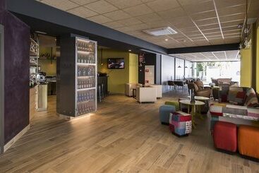 Aparthotel California
