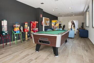 Aparthotel California
