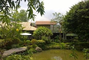 Bulun Buri Resort