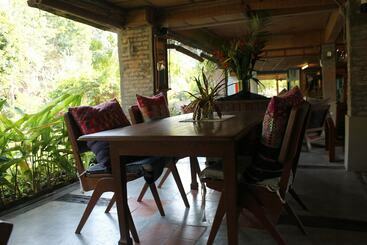 Bulun Buri Resort