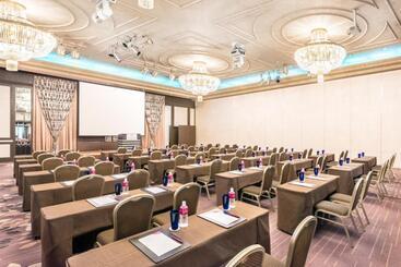 هتل Ana Crowne Plaza Kumamoto New Sky, An Ihg