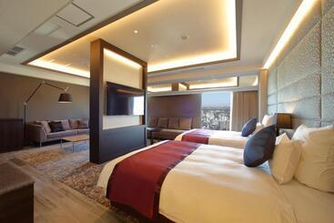 هتل Ana Crowne Plaza Kumamoto New Sky, An Ihg