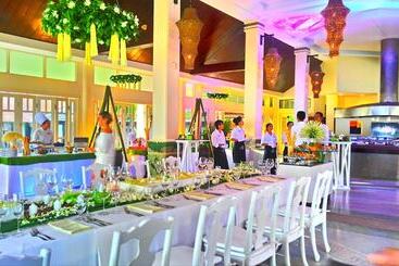 هتل Aonang Villa Resort I Beach Front