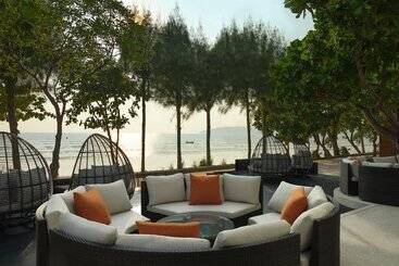 هتل Aonang Villa Resort I Beach Front