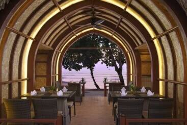 هتل Aonang Villa Resort I Beach Front