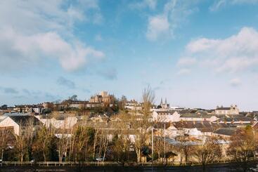 هتل Armagh City