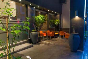 هتل Athens Choice