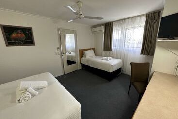 هتل Best Western Ambassador Motor Lodge