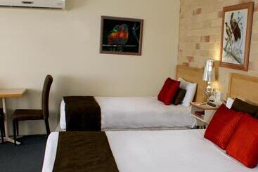 هتل Best Western Ambassador Motor Lodge