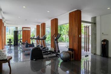 هتل Candi Beach Resort & Spa
