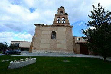 هتل Castilla Termal Olmedo