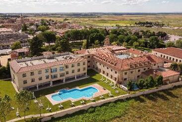 هتل Castilla Termal Olmedo