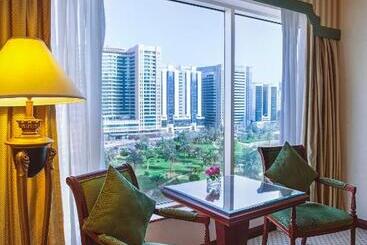 Corniche Hotel Abu Dhabi