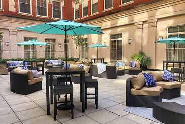 هتل Doubletree By Hilton Bostondowntown