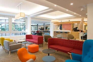 בית מלון כפרי Doubletree By Hilton Paris Bougival