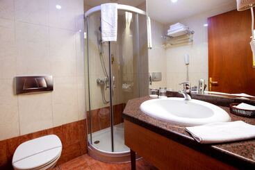 هتل Duke Romana City Center