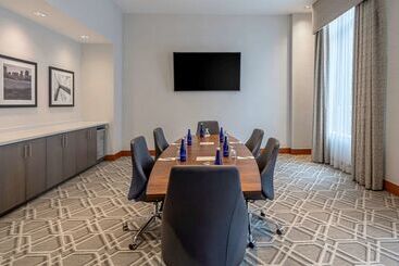 Hotell Embassy Suites  Boston Logan Airport