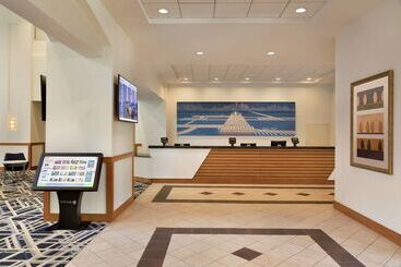 Hotell Embassy Suites  Boston Logan Airport