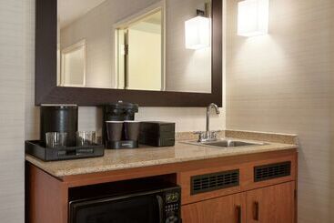 Hotell Embassy Suites  Boston Logan Airport