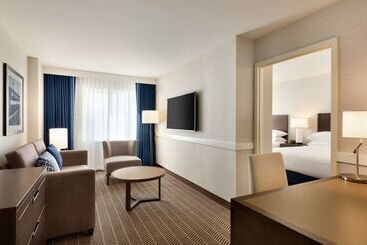 Hotell Embassy Suites  Boston Logan Airport