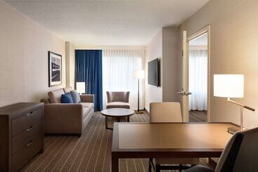 Hotell Embassy Suites  Boston Logan Airport