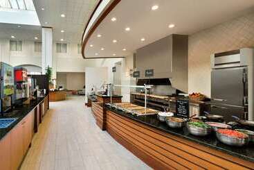 Hotell Embassy Suites  Boston Logan Airport