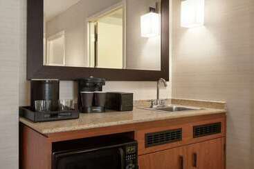 Hotell Embassy Suites  Boston Logan Airport